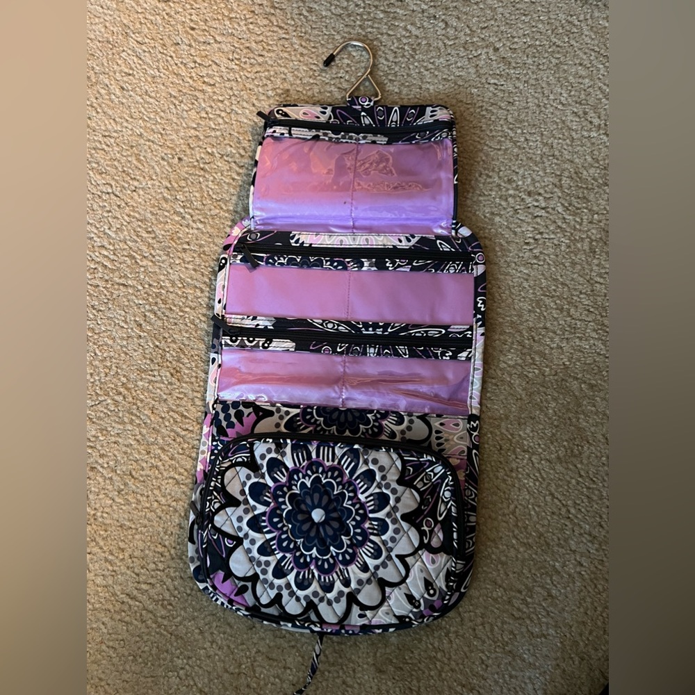 NWOT Vera Bradley hanging travel toiletries bag! Brand new!